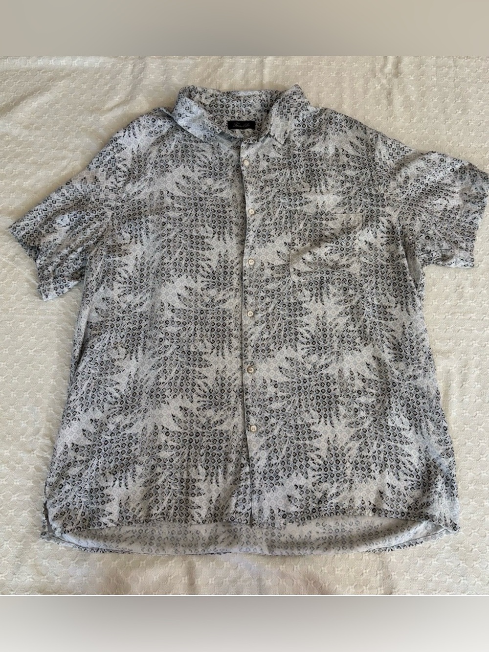 Tasso Elba Light Blue and Black Printed Short Sleeve Shirt Silk